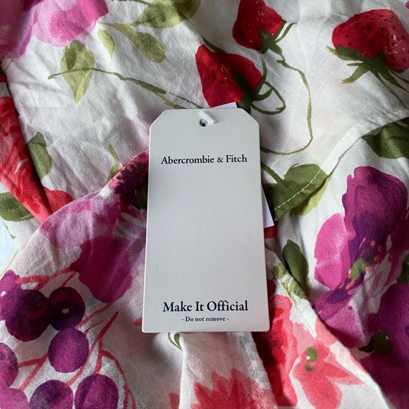 Abercrombie and Fitch- Floral Lace-Up Back Tiered Maxi Dress - Picture 5 of 5